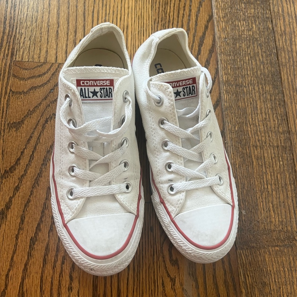 Converse Chuck Taylor Low Tops - White